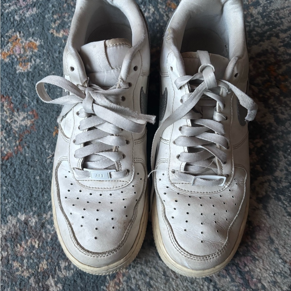 Nike Women's White Leather Low-Top Sneakers